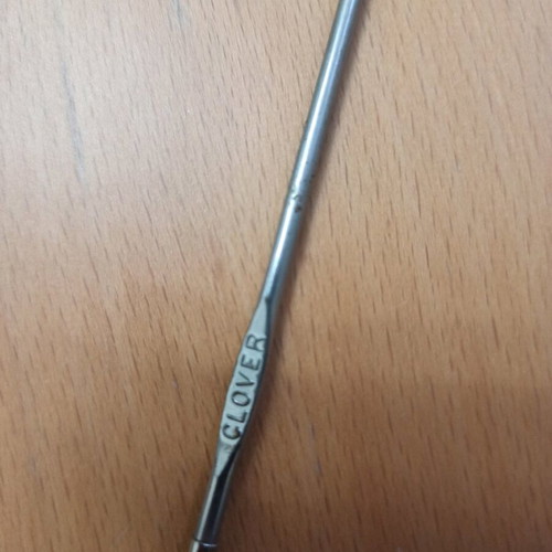 Vintage knitting crochet hooks like new, pack of 9 pieces