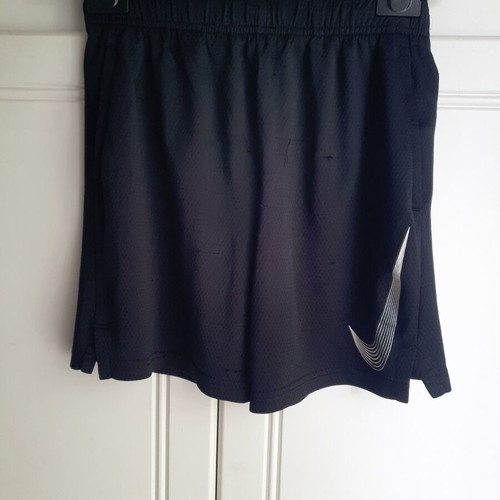 Nike Dri Fit Boys' Shorts used, size 146 cm, black