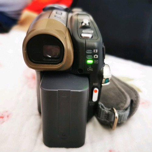 Sony DCR-DVD403e video camera used, excellent working condition