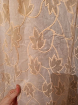 Curtain with embossed leaves Ikea like new