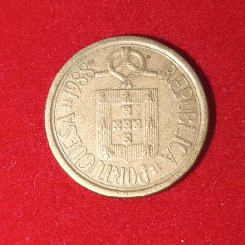 Portugal 10 Escudos Coin used