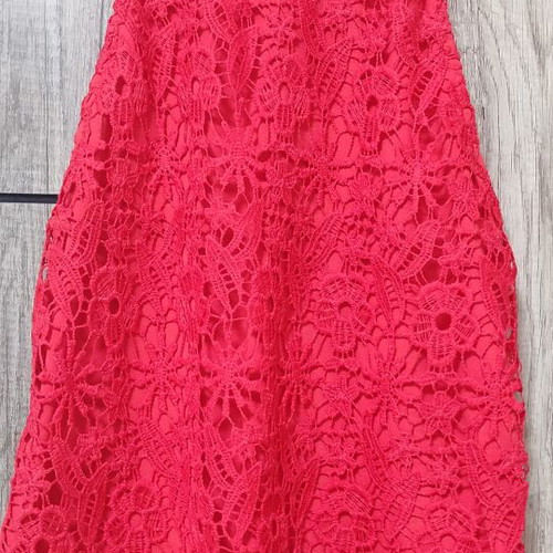 Lace tops set of two in yellow and red, like new