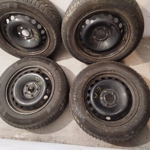 Michelin Alpin tires like new, set of 4, 205/60R16