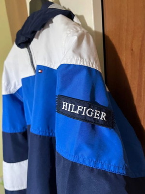 Яке Tommy Hilfiger за момче размер XL употребявано, синьо и бяло
