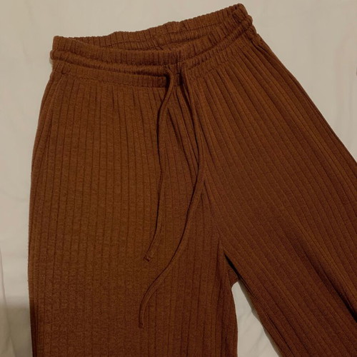 Stradivarius women's brown flare jogger pants like new, size XS