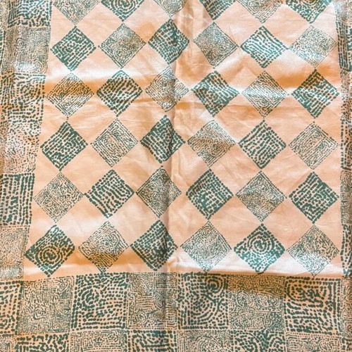 Echo scarf used with wear