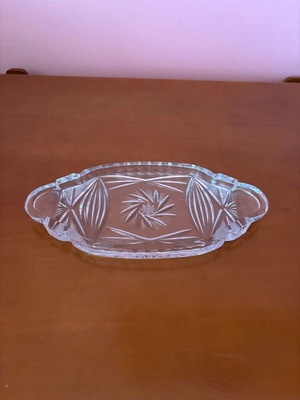 Glass decorations set of 3 like new