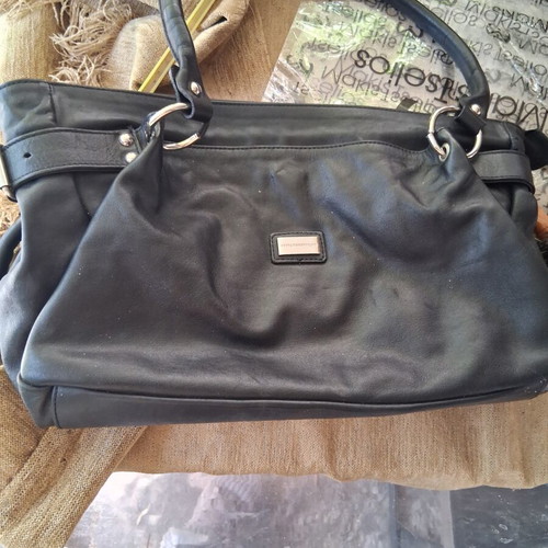Leather handbag A To Z Greek black like new