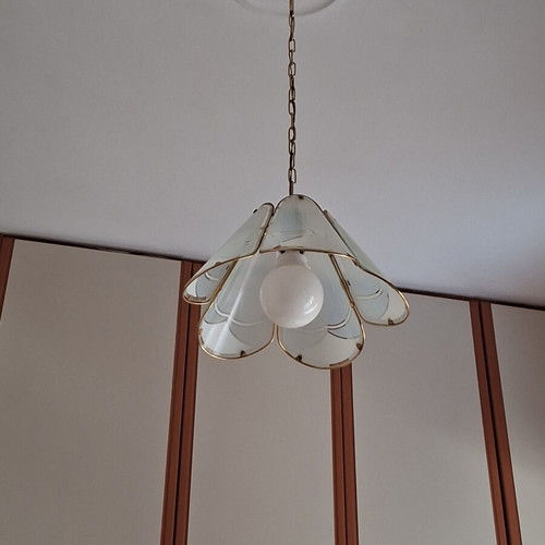 Ceiling light in excellent condition