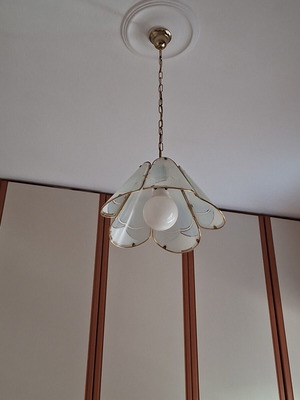 Ceiling light in excellent condition