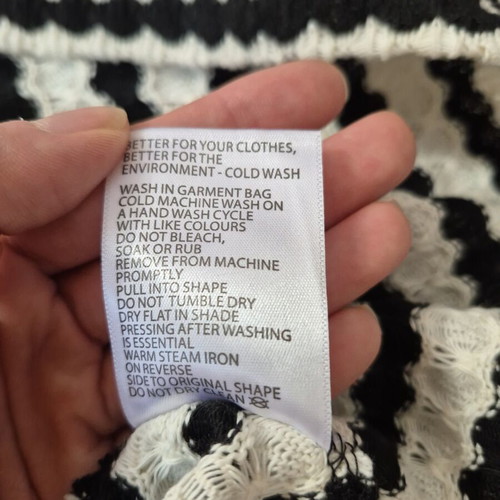 Sportsgirl dress XXS black and white striped textured like new