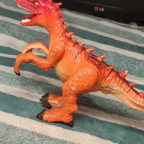 Mattel Jurassic Park 2003 Velociraptor figure used