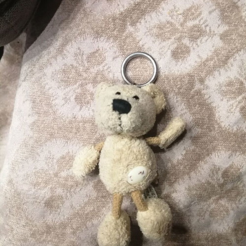 Bear keychain used, beige