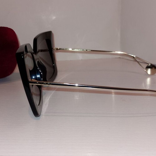 Gucci GG0435S 001 51-22-140 women's sunglasses like new