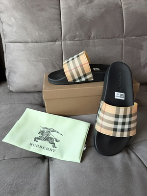 Burberry мъжки чехли нови, бежови и черни, размери 43-45