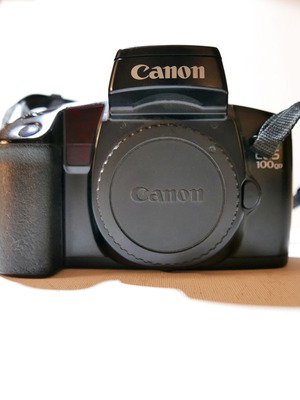 Αναλογική Canon EOS 100 Quartz Date μεταχειρισμένη