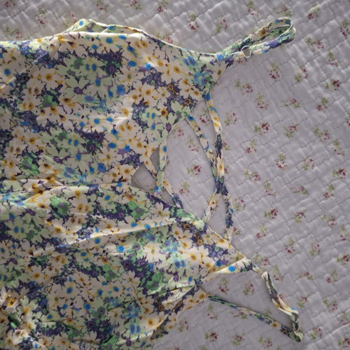 Floral dress like new, cool fabric, size S