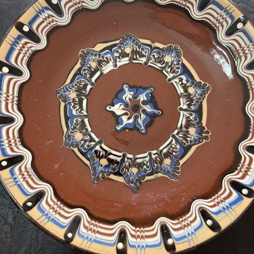 Vintage ceramic hanging plate Troyan pottery like new, 22cm