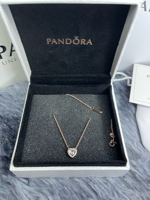 Колие Pandora Валс ново, розово злато с висулка сърце