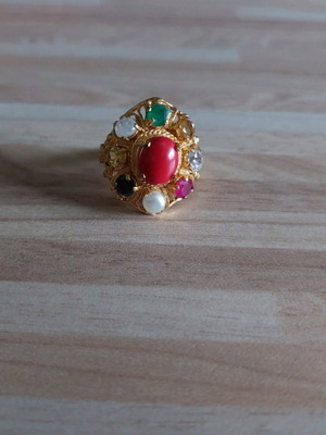 Coral ring like new, gold plated, multicolored