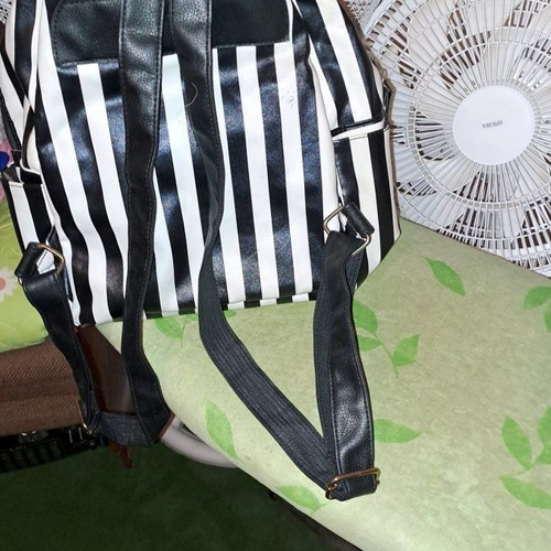 Backpack black and white used in good condition