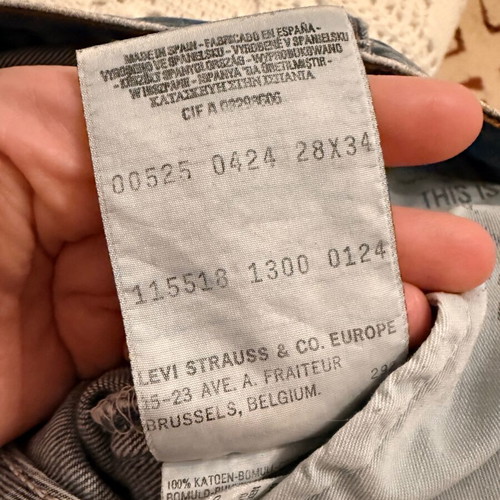 Levi's 525 Perfect Cut Jeans Small like new, blue