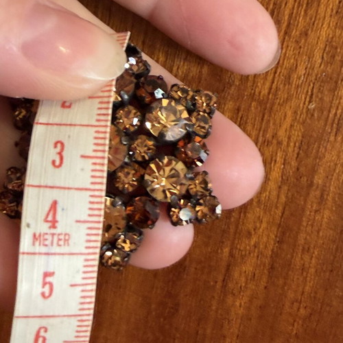 Vintage brooch from Czechoslovakia, like new, missing one crystal