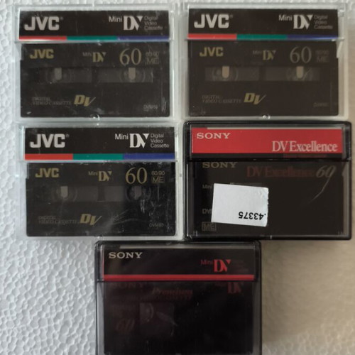 Mini DV cassettes like new, pack of 5