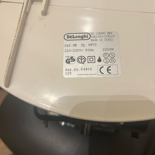 DeLonghi heater like new, model HPV2 2000W