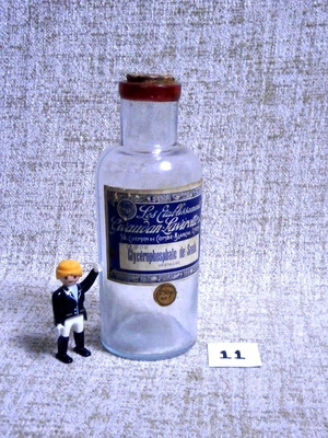 Pharmacy bottle used, vintage, French