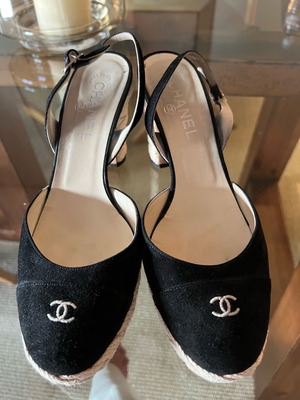 Chanel women's black platform sandals like new size 40