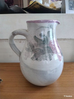 Large handpainted clay jug like new with beautiful designs