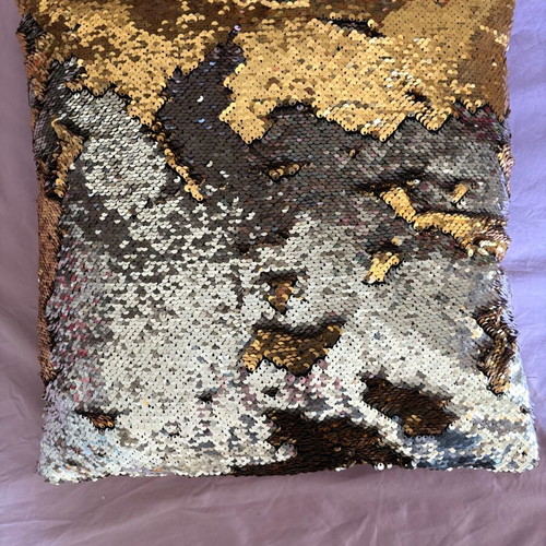 Pillow with sequins like new, reversible sequins
