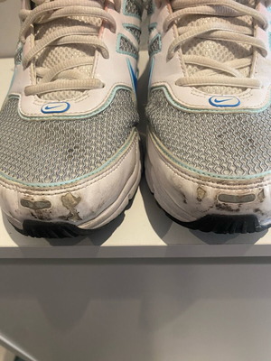 Nike Shox Qualify 2 athletic shoes used, size 42, white and blue