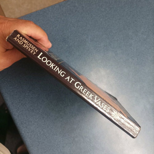 Book Looking at Greek Vases like new 1991