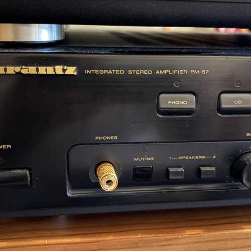 Marantz PM47 amplifier used with Technics SLPG580A CD player