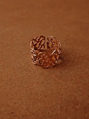 Vintage wide lace design ring used