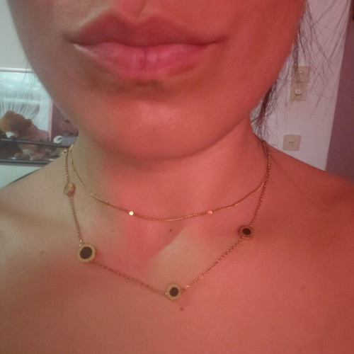 Chic necklace like new, black and gold