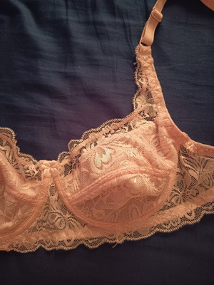 Lace bra pink new