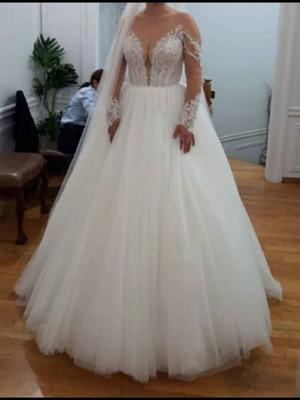 Wedding dress with train, size 42, white, worn once