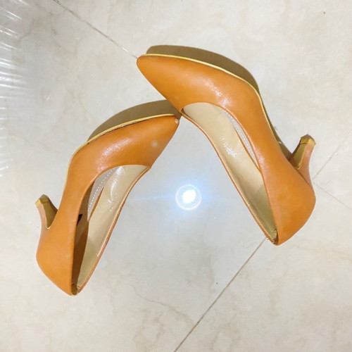 Blanca Coveri heels size 37 beige light brown