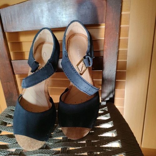 Clarks sandals size 36 like new, blue suede, plus cushion, 7cm