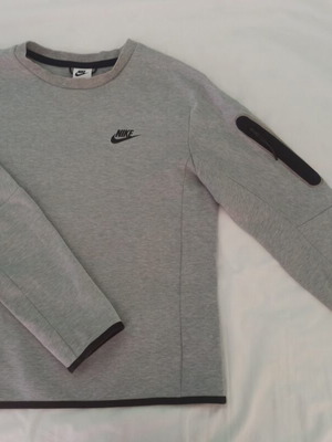 Nike Sportswear Tech Fleece sweatshirt, grey and black, size S