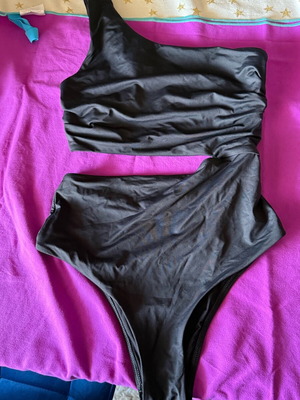One-piece swimsuit open side new, size L, black