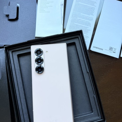 Samsung Galaxy Z Fold6 12/256GB Pink like new