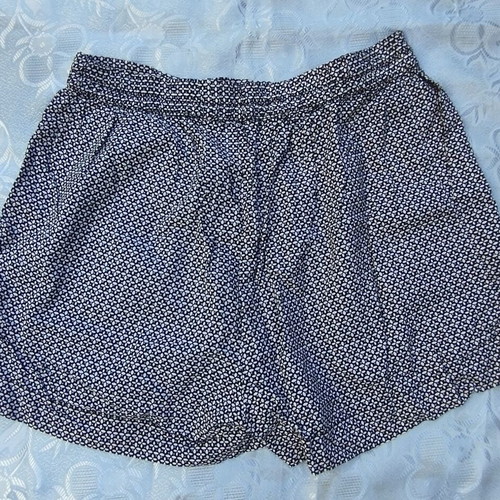 Women's shorts Zedem size M, black and white print, like new