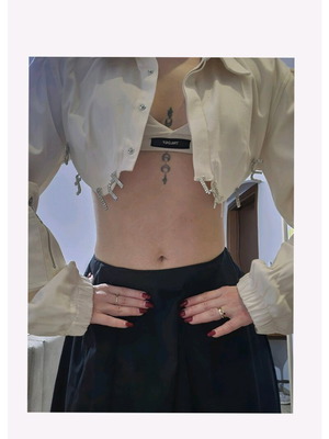 Cropped Milkwhite shirt like new, beige, oversized sleeves