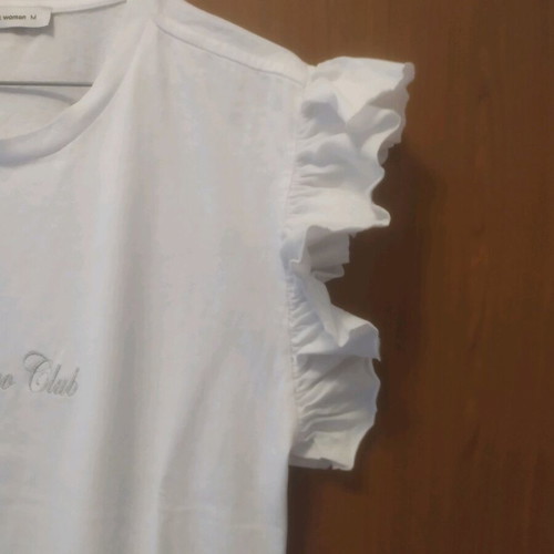 Pink Woman white t-shirt used with ruffles and embroidery, size L