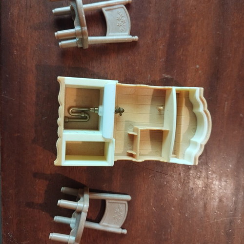 Sylvanian Families furniture set of 3 pieces like new