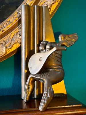 Epinikio sculpture by Giorgos Georgiadis